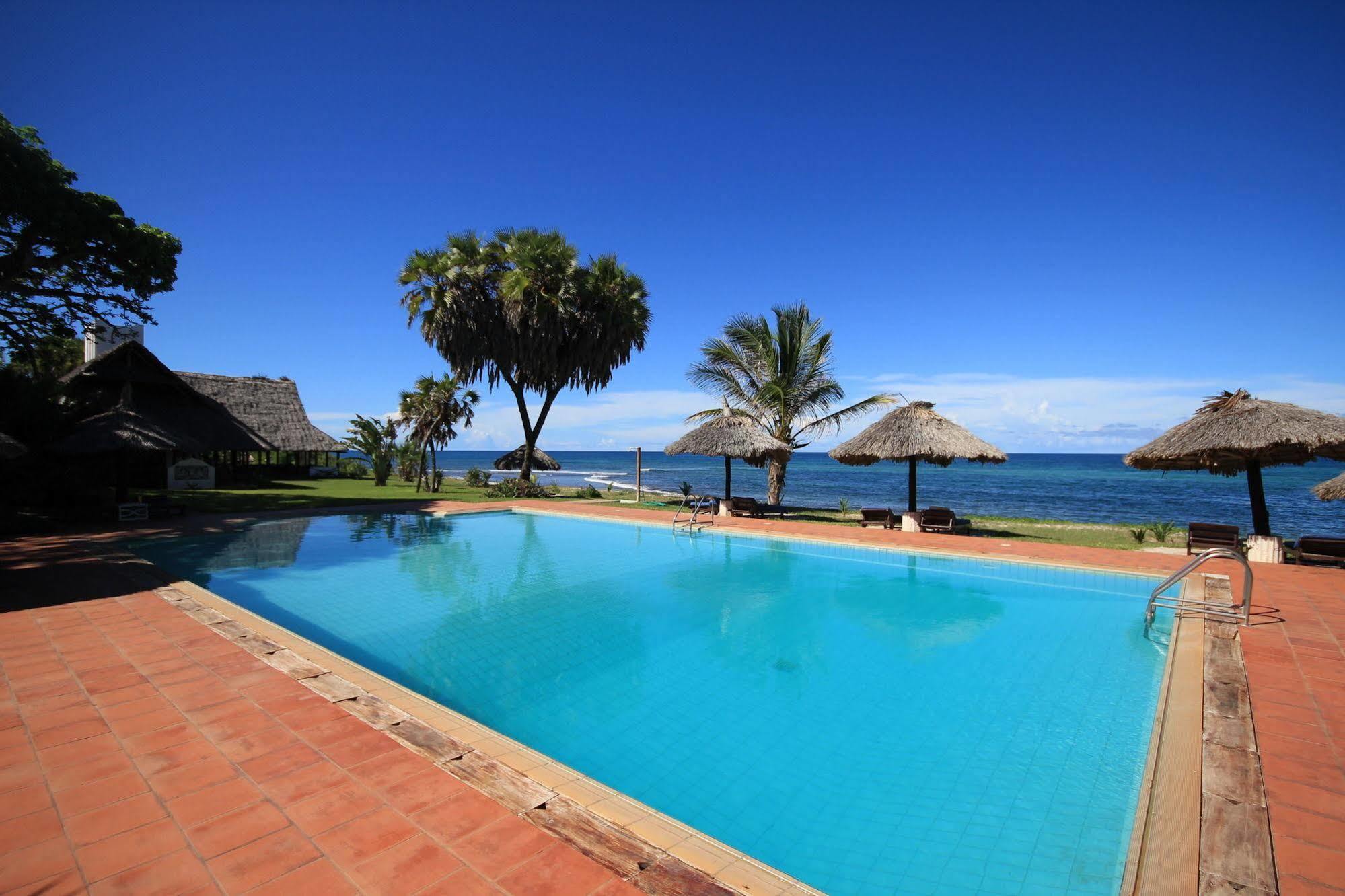 Amani Beach Resort Kutani Экстерьер фото