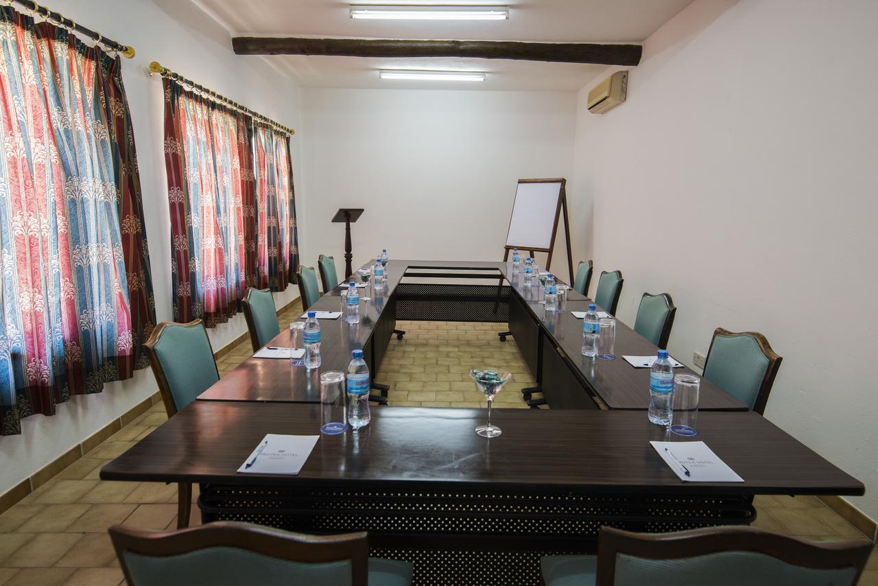 Amani Beach Resort Kutani Экстерьер фото