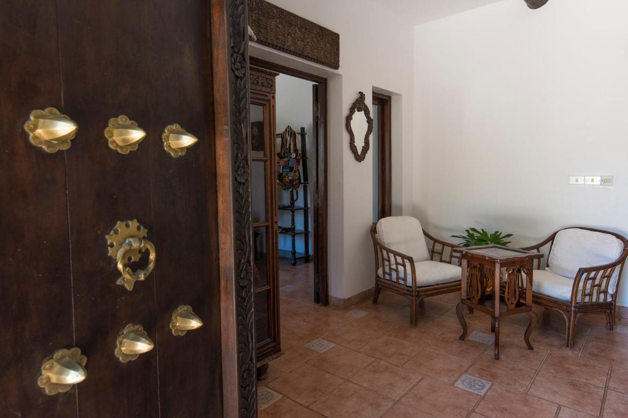 Amani Beach Resort Kutani Экстерьер фото